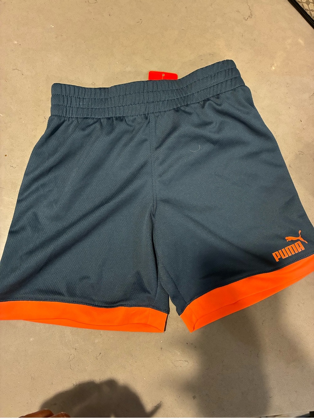 Puma Athletic Shorts in blue and orange 3t
